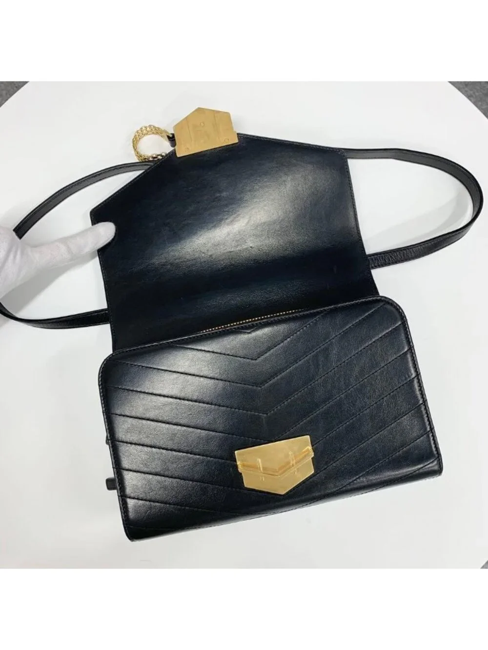 Chanel CC Logo Chez Blanc Medal Flap Stitch Shoulder Bag